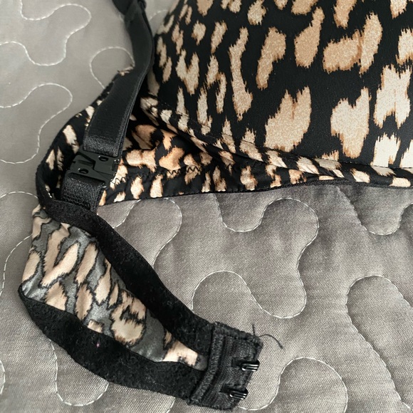 Brand New- Victoria’s Secret Bra - Picture 3 of 7